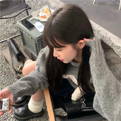穿着鞋子的贝壳马塞尔